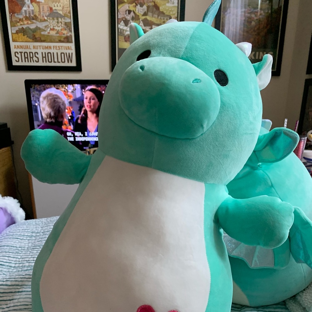Hug me squishmallow